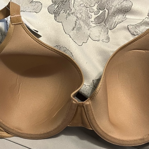 NWT Wacoal Future Foundation bra by b.tempt'd 38C - Picture 2 of 3
